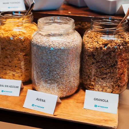 Hotel Wyndham Nordelta Tigre - Buenos Aires Exterior foto Granola, oatmeal and cornflakes
