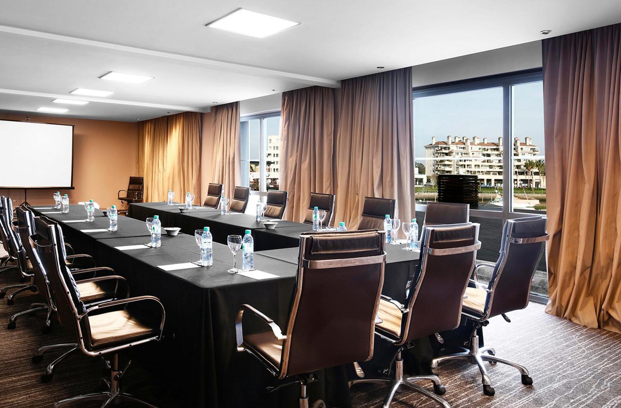Hotel Wyndham Nordelta Tigre - Buenos Aires Exterior foto Meeting room